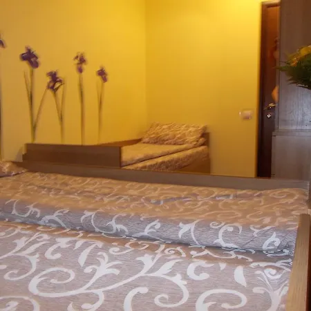 Happy Hostel *